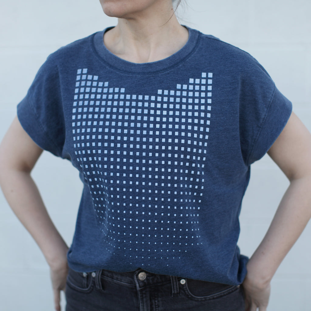 Geo Fade Minimalist Geometric Womens Boxy Cap Sleeve Tee Navy Blue