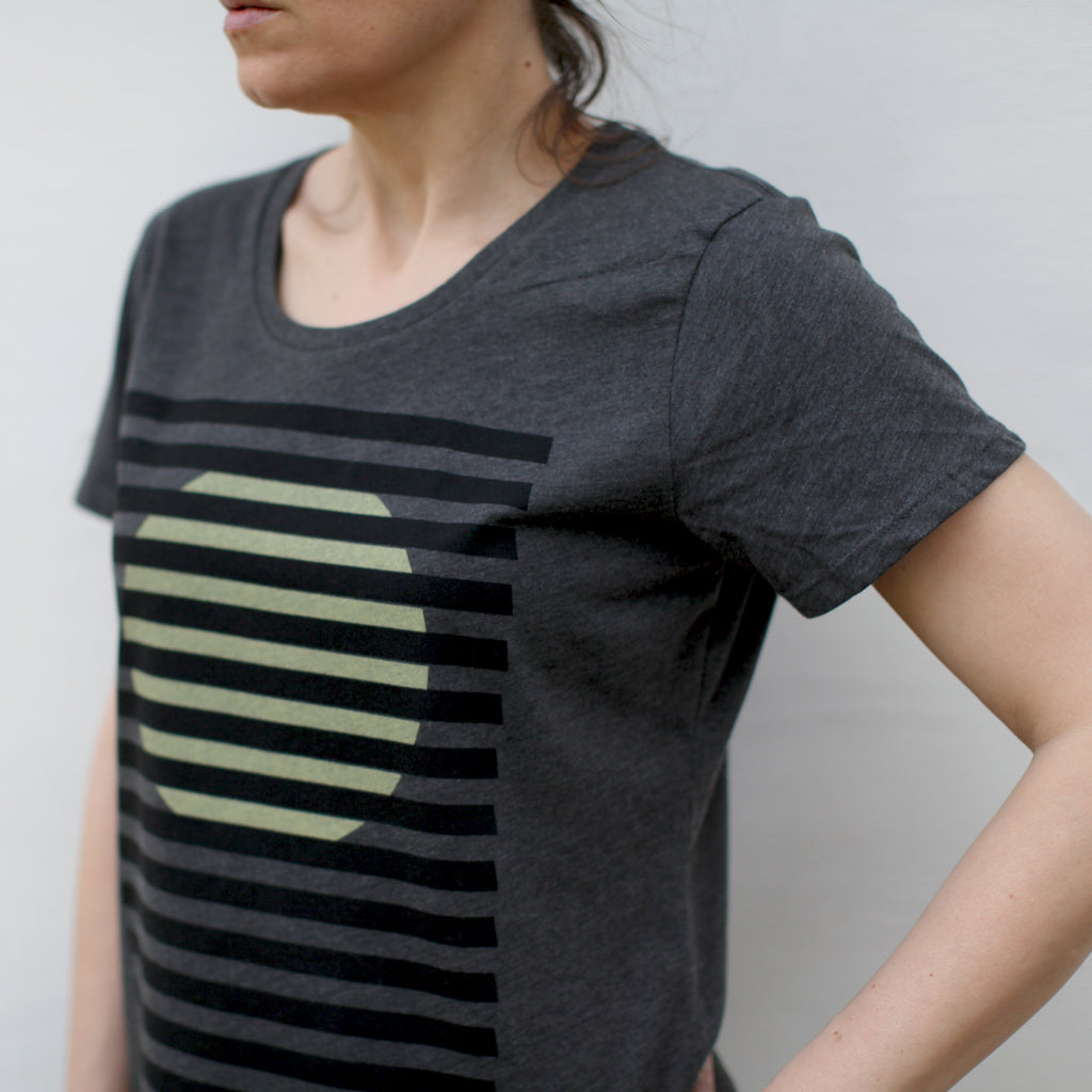 Women's Bauhaus Inspired T-Shirt - Minimalist Rising Sun Screen Print Black