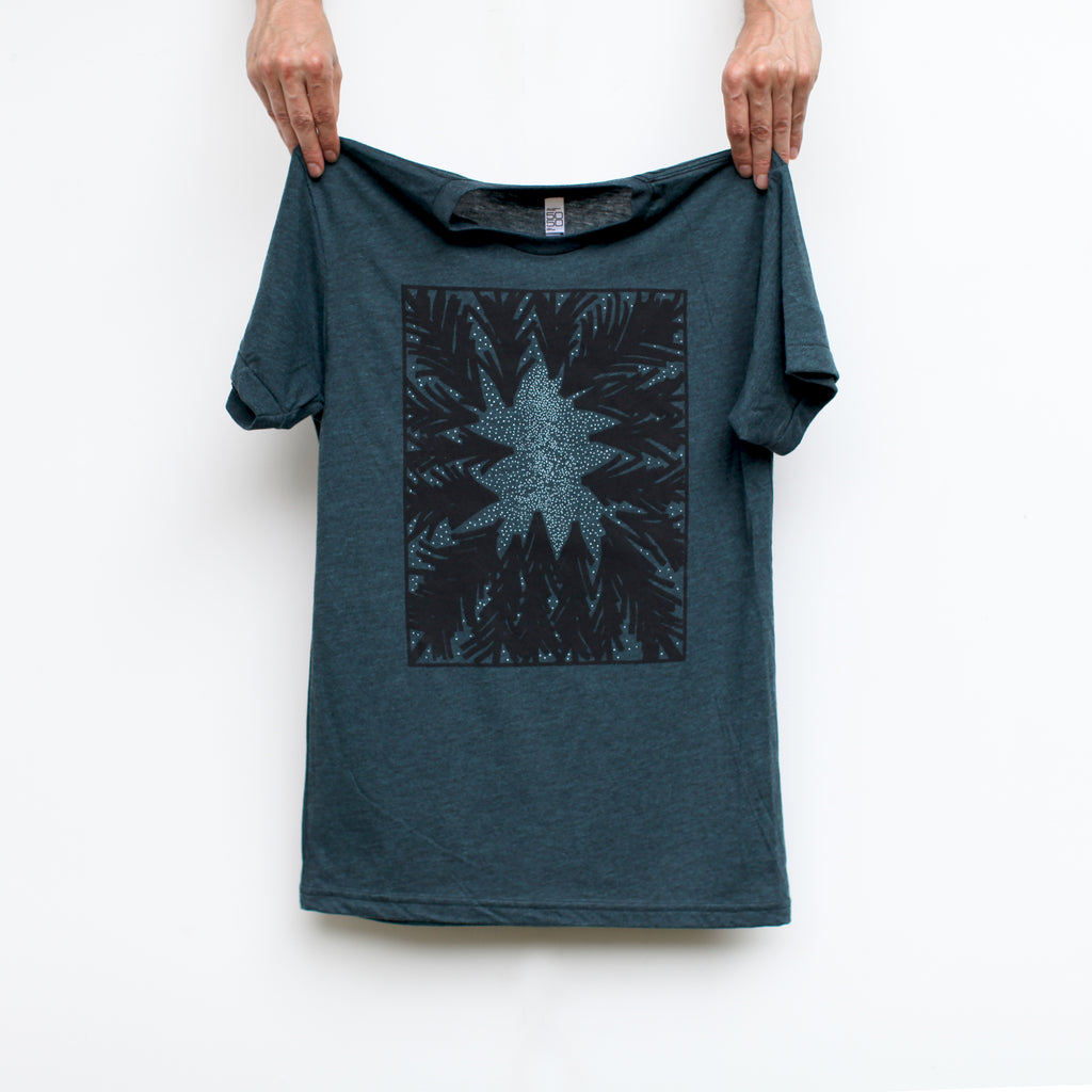 Men's Milky Way Galaxy Stargazing Alpine Forest T-Shirt on Black Aqua
